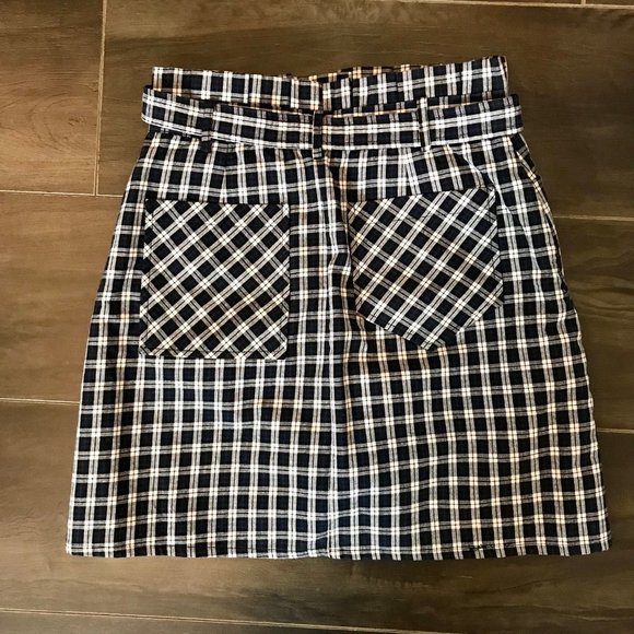 Rola Rola Unbalanced checkered black cute top and skirt set Kpop - Picture 5 of 5